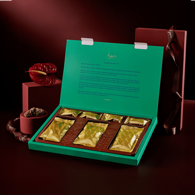 Le Pure Assorted Festive Chocolate Gift Pack - 200 g